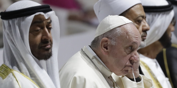 الإمارات ترخّص لـ ١٧ كنيسة جديدة