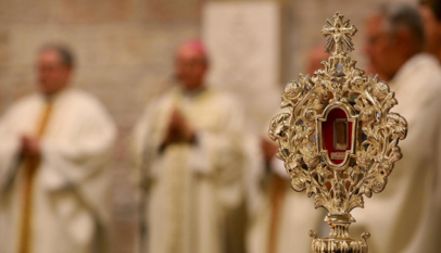 قطعة من ذخيرة مذود الطفل يسوع تعود إلى الأرض المقدسة