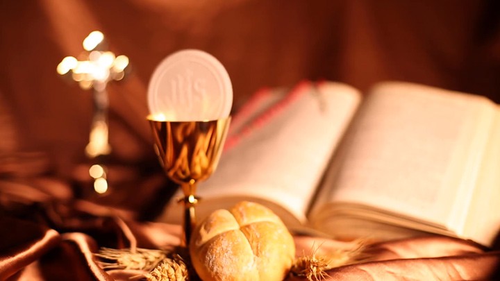 تدبير كنسيّ لمحاربة كورونا... كيف تلقّفه المسيحيّون؟