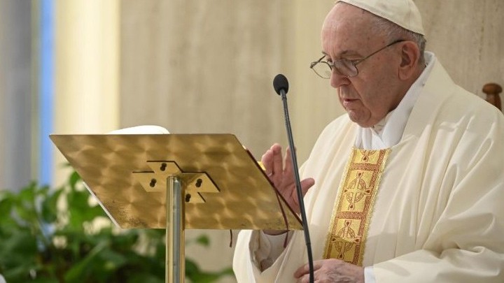 البابا فرنسيس لتبحث الأحزاب السّياسيّة عن خير البلاد وليس عن مصالحها الشّخصيّة
