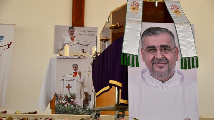 الإمارات ودّعت الكاهن اللّبنانيّ الأب يوسف الكبّوشيّ ضحيّة كورونا