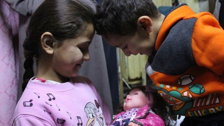 هيئة مساعدة الكنيسة المتألمة تطلق مشروعا لمساعدة 20550 عائلة مسيحية في سورية