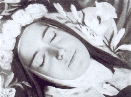 Theresa l Tefel Yesou3