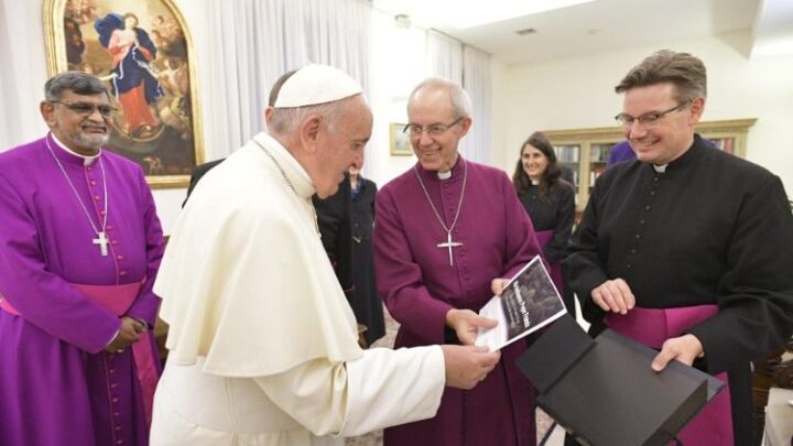 البابا فرنسيس ورئيس الأساقفة جاستن ويلبي 13 تشرين الثاني نوفمبر 2019 Vatican Media