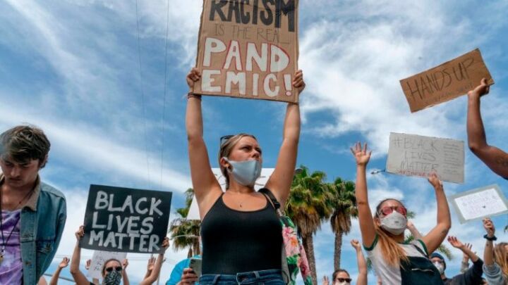 مقابلة مع رئيس لجنة مناهضة العنصرية التابعة لمجلس أساقفة الولايات المتحدة AFP or licensors