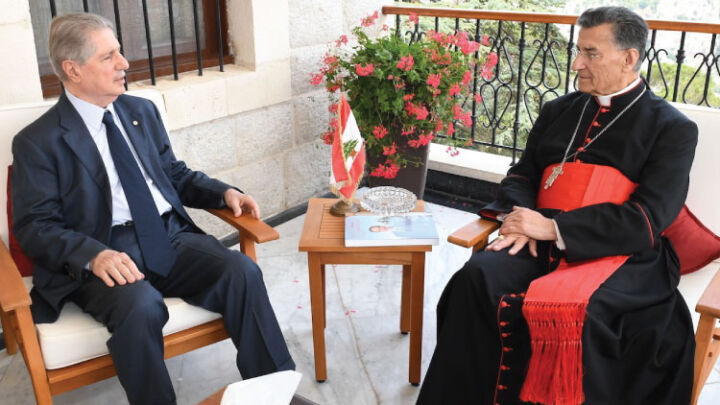 الرئيس الجميل من الديمان: احببت ان ازور الديمان لأقدم لصاحب الغبطته الكتاب المتمم للمواقف التي اطلقها غبطته