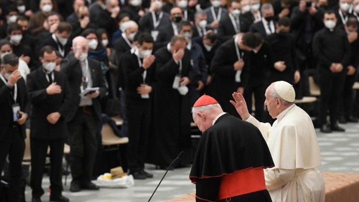 البابا فرنسيس إن كان للكاهن ما يفتخر به، فهو رحمة الله