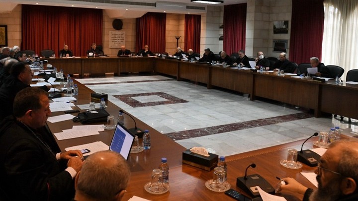 المطارنة الموارنة لإجلاء اللّبنانيّين المحاصرين في أوكرانيا