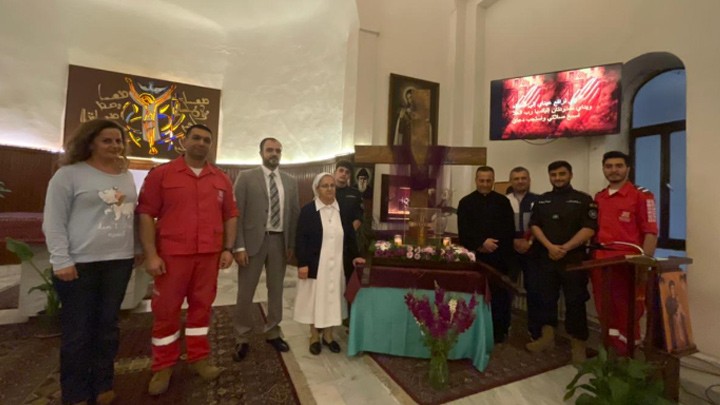 ذخائر الصّليب المقدّس في أميون حتّى الجمعة العظيمة