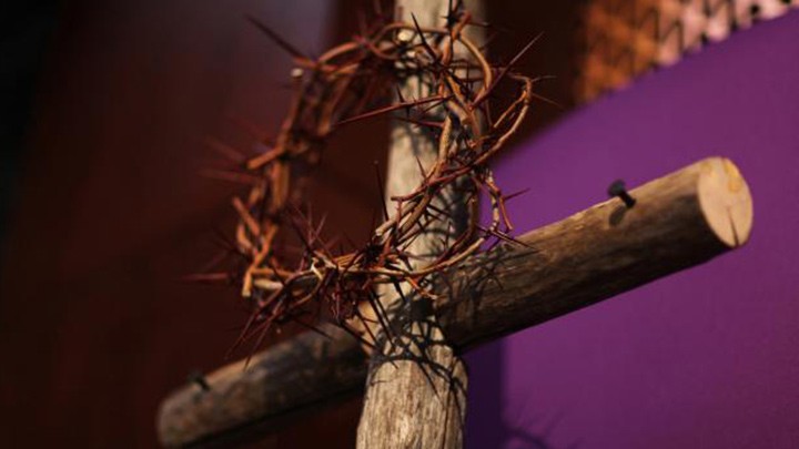 رعيّة مار أفرام والقدّيسة تريزيا الطّفل يسوع زحلة- حوش الزّراعنة تصلّي الآلام