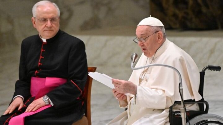 البابا فرنسيس الله لا يتركنا ولا يحرمنا من حنانه أبدا