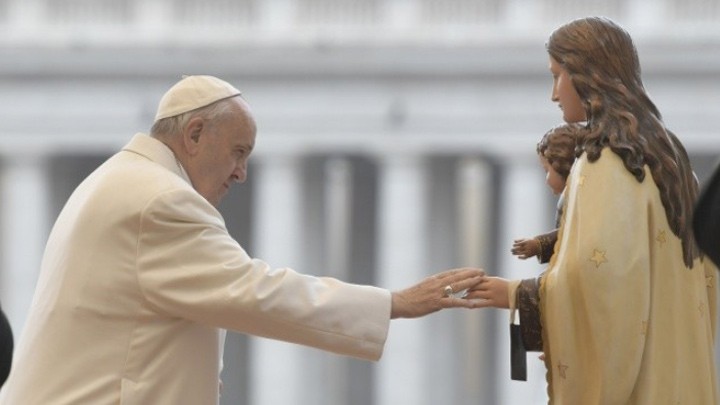 البابا فرنسيس لأخذ الدّعم من مريم العذراء