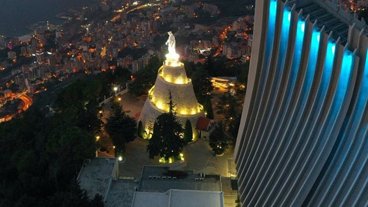 سيّدة لبنان- حريصا ترفع صليبًا بعلوّ 7 أمتار في عيد الصّليب