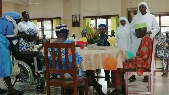 جمال خدمة المسنين في بنين