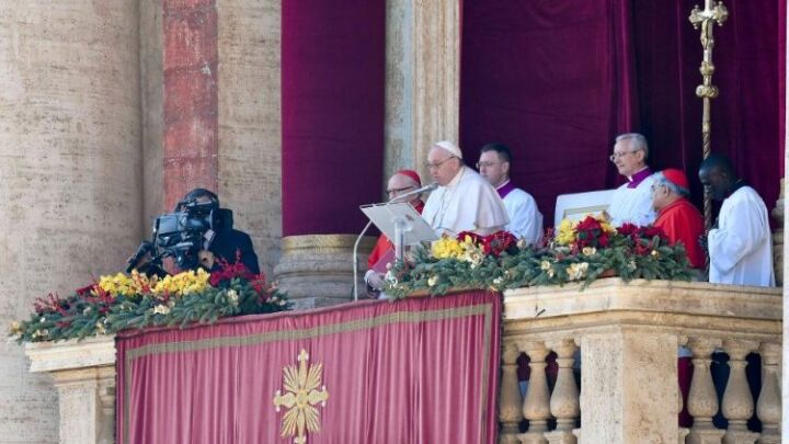 رسالة البابا فرنسيس إلى مدينة روما والعالم لمناسبة عيد الميلاد