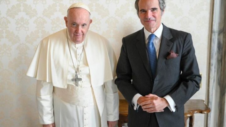 مقابلة مع المدير العام للوكالة الدولية للطاقة الذرية في أعقاب لقائه مع البابا فرنسيس