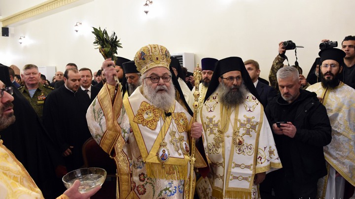 يوحنّا العاشر يفتتح ويكرّس كنيسة القدّيس جاورجيوس في عربين سوريا