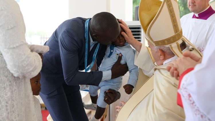 البابا فرنسيس يحتفل بالذبيحة الإلهية في جوبا مختتمًا زيارته الرسوليّة إلى جنوب السودان