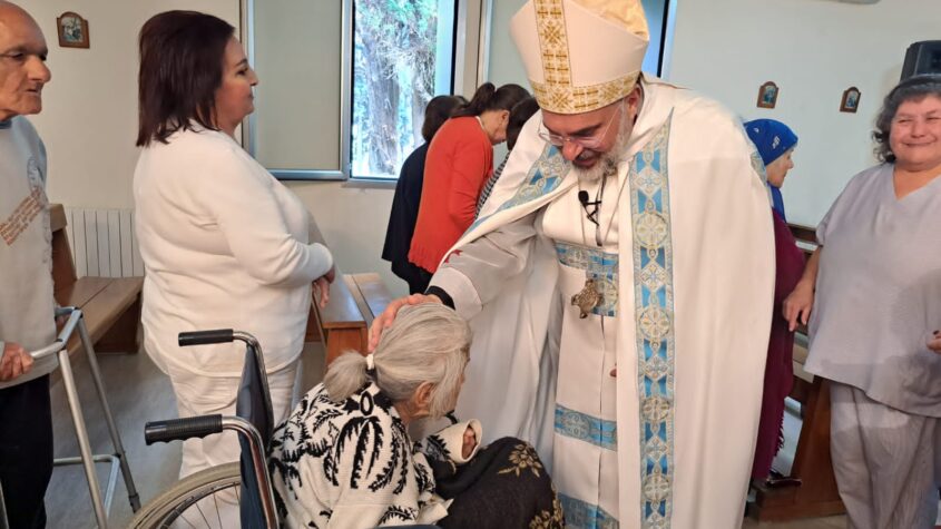 المطران سويف: أتكلّم الى ضمير كلّ منّا بالإعتراف بجميل كبارنا