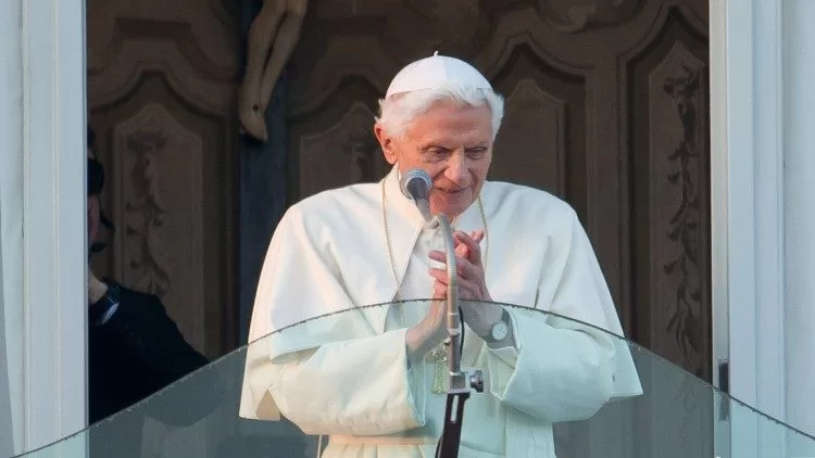الأب فيديريكو لومباردي - البابا بندكتس السادس عشر مُعلم وشاهد للإيمان