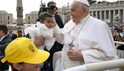 البابا فرنسيس المقابلة العامة مع المؤمنين ١٠ نيسان أبريل ٢٠٢٤ (VATICAN MEDIA Divisione Foto)