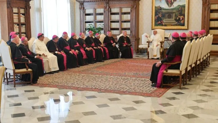 البابا يلتقي أساقفة إقليم كامبانيا ويقيم معهم حوارا بشأن تحديات الإنجيل (Vatican Media)