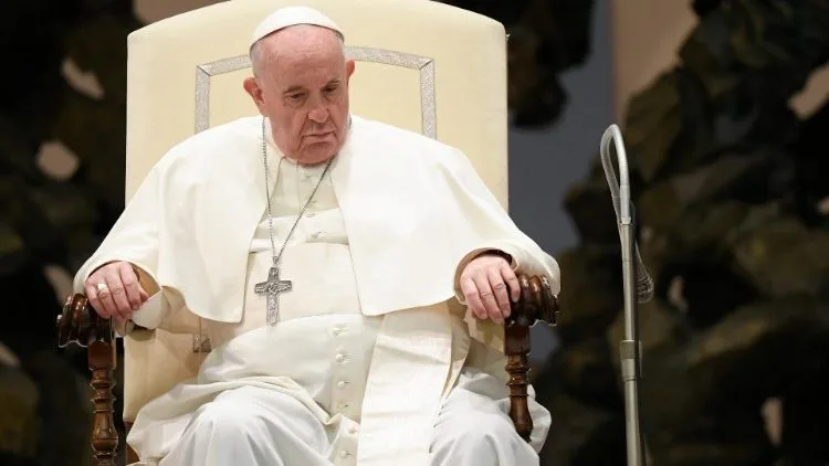 البابا فرنسيس يبرق معزيا بوفاة الكاردينال الكولومبي بيدرو روبيانو ساينس