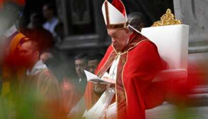 البابا فرنسيس يترأس القداس الإلهي بمناسبة عيد العنصرة (VATICAN MEDIA Divisione Foto)