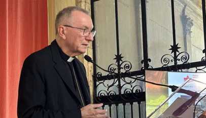 الكاردينال بارولين: مفهوم "الحرب العادلة" بحاجة إلى إعادة النظر