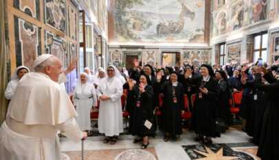 البابا فرنسيس يستقبل المشاركين في الجمعيات العامة والإقليمية لعدد من الجمعيات الرهبانية ١٥ تموز يوليو ٢٠٢٤ (VATICAN MEDIA Divisione Foto)