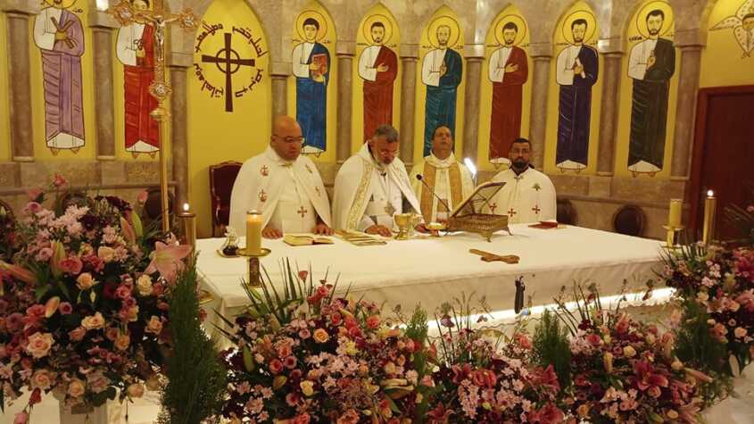أحتفل المطران يوسف سويف بالقداس الالهي لمناسبة عيد مار ضوميط، مزرعة التفاح