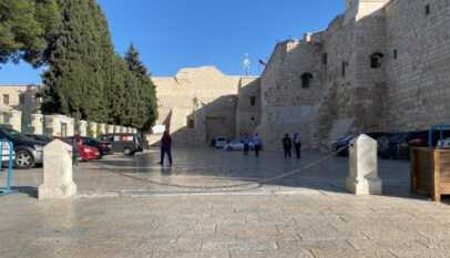 صحيفة أوسيرفاتوري رومانو تُجري مقابلة مع وزير السياحة والآثار الفلسطيني هاني الحايك (ANSA)