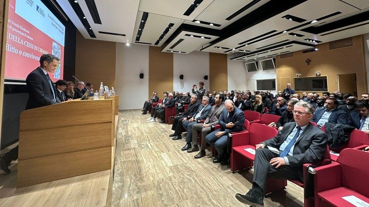 الكاردينال غوجيروتي يقول إن لبنان هو بمثابة يوتوبا جريحة لا بد من الحفاظ عليها