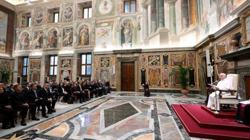 VATICAN MEDIA